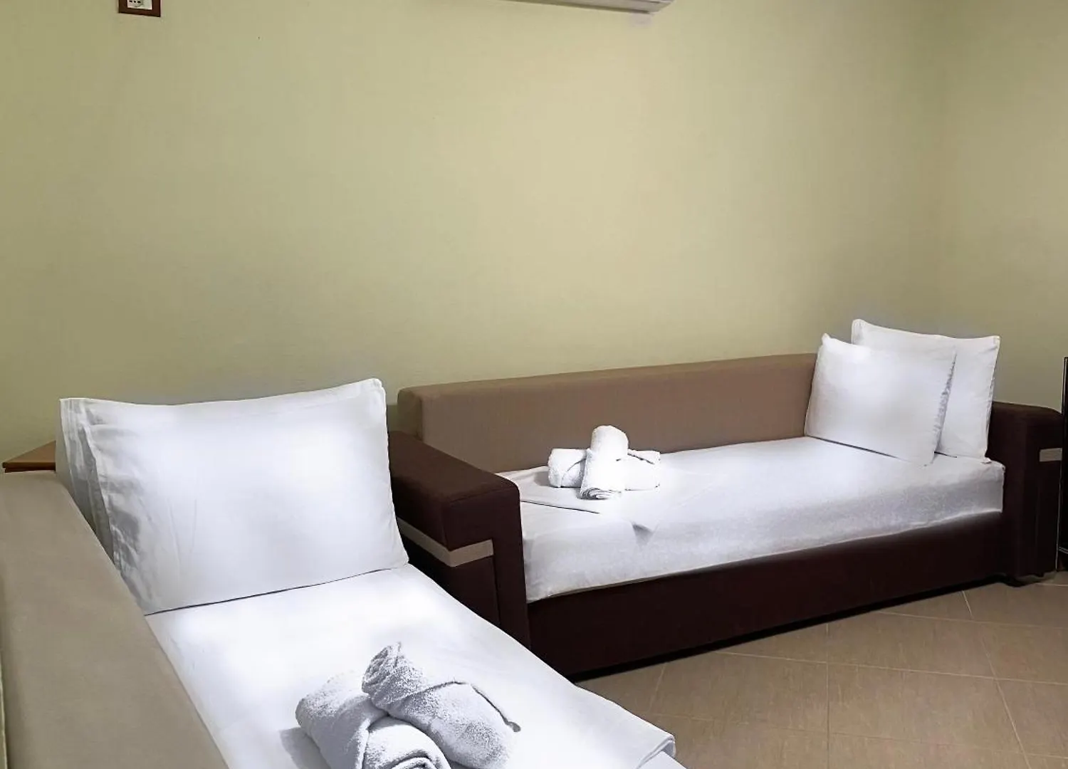 Elli'S Villa Berat