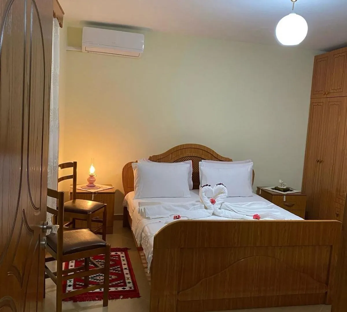 Elli'S Villa Berat